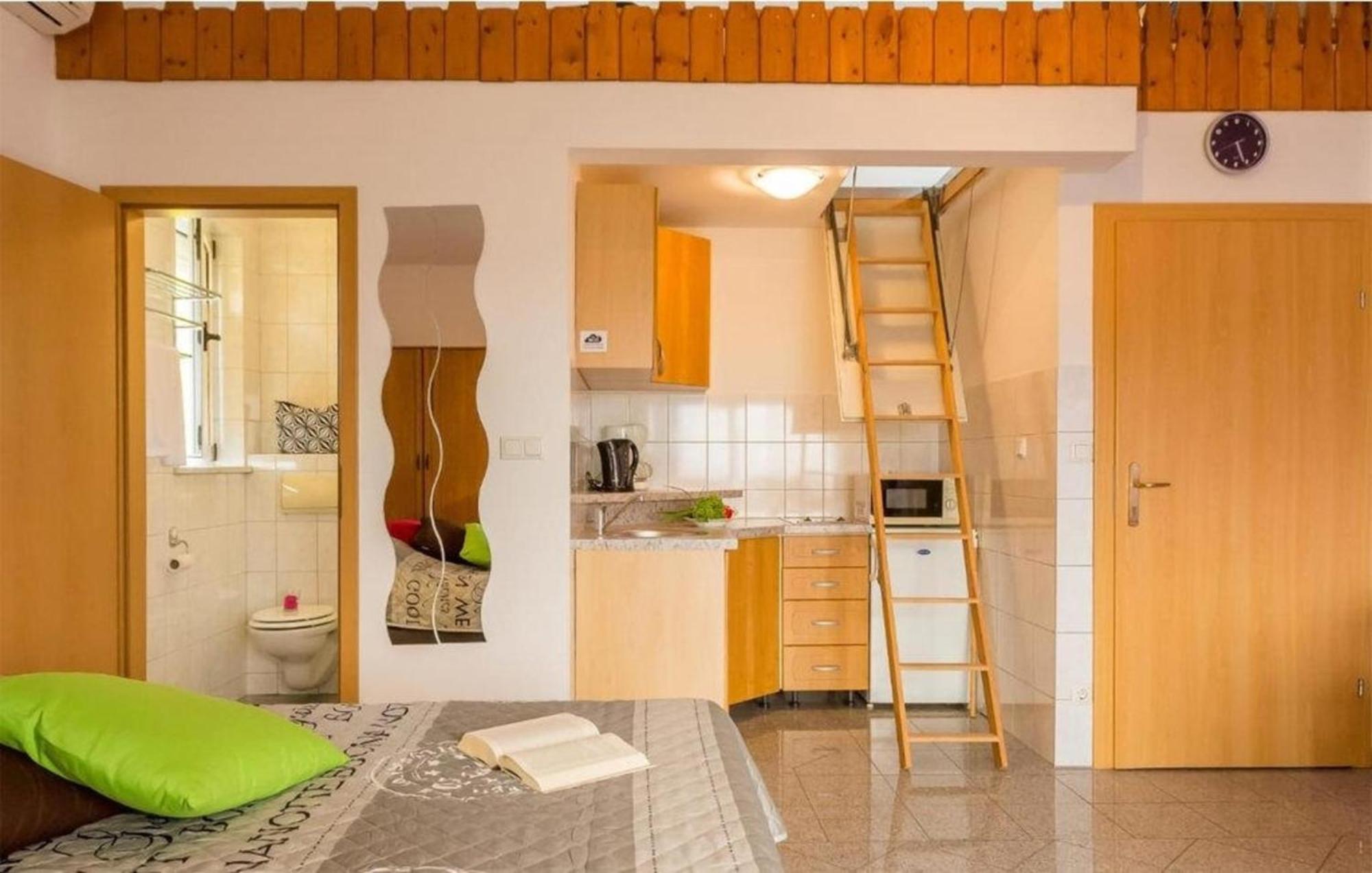 Fuer 3 Personen Ca 30 Qm In Pula, Istrien Istrische Riviera Apartment *